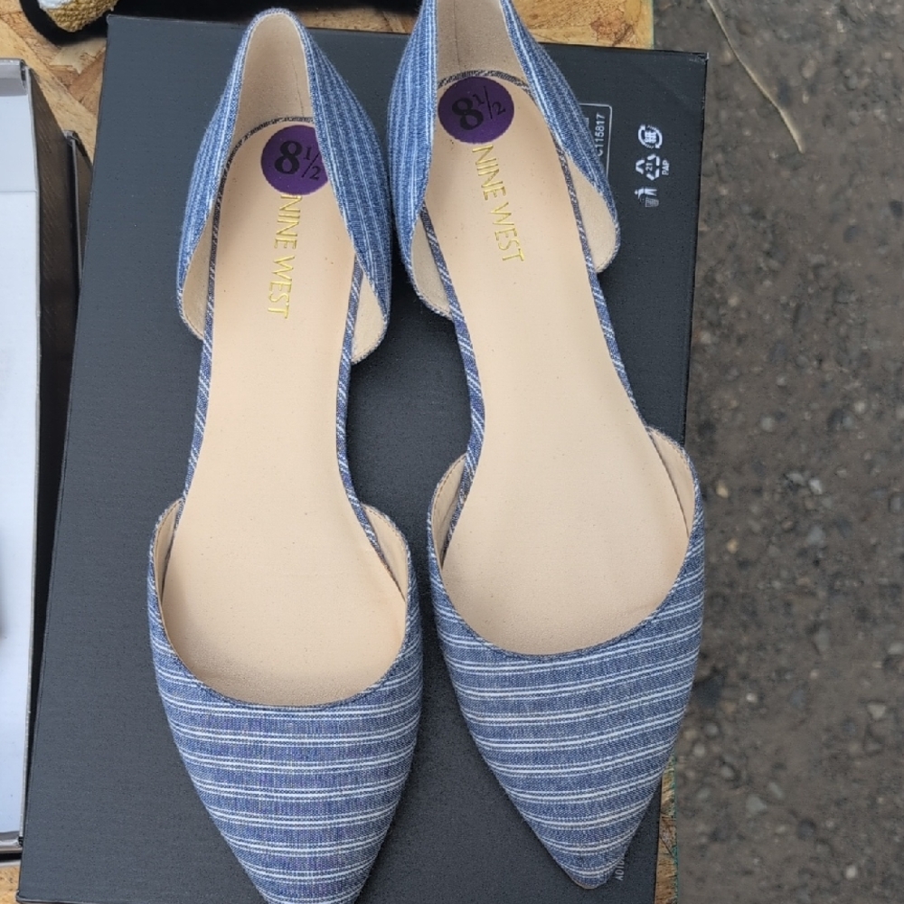 Nine West Blue Striped Pointed Flats